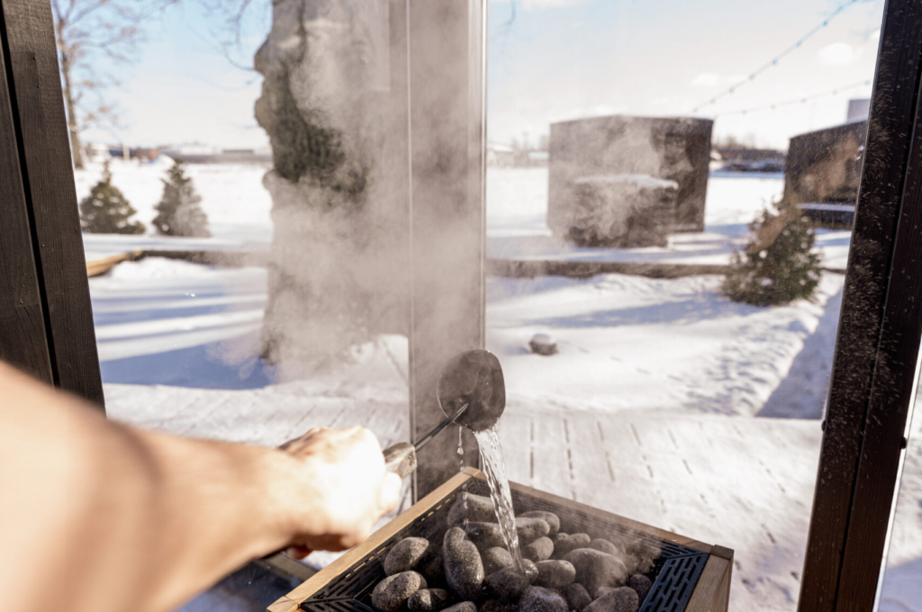 Kas elektrikerisega saunas võib kividele vett visata? 2 kas-elektrikerisega-saunas-voib-kividele-vett-visata-3